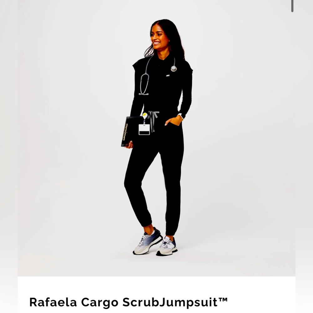 Rafaela Cargo ScrubJumpsuit size Large Black